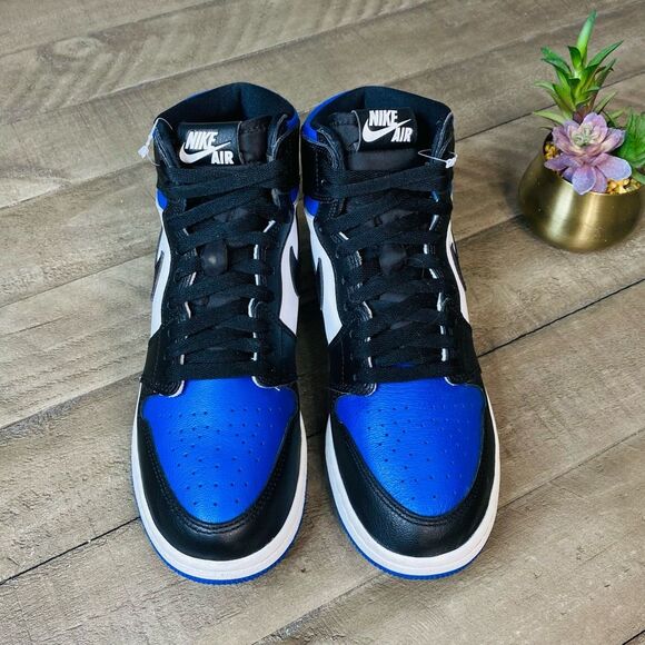 Nike Air Jordan 1 Royal Toe Retro High OG Blue Sneakers 2020 Women’s Size 8 - Picture 2 of 6